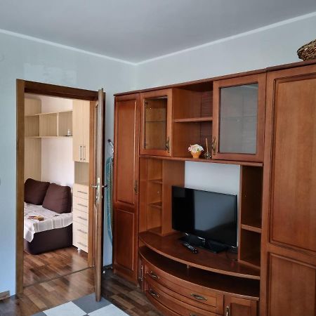 Yla Apartments Piatra Neamţ Exterior foto